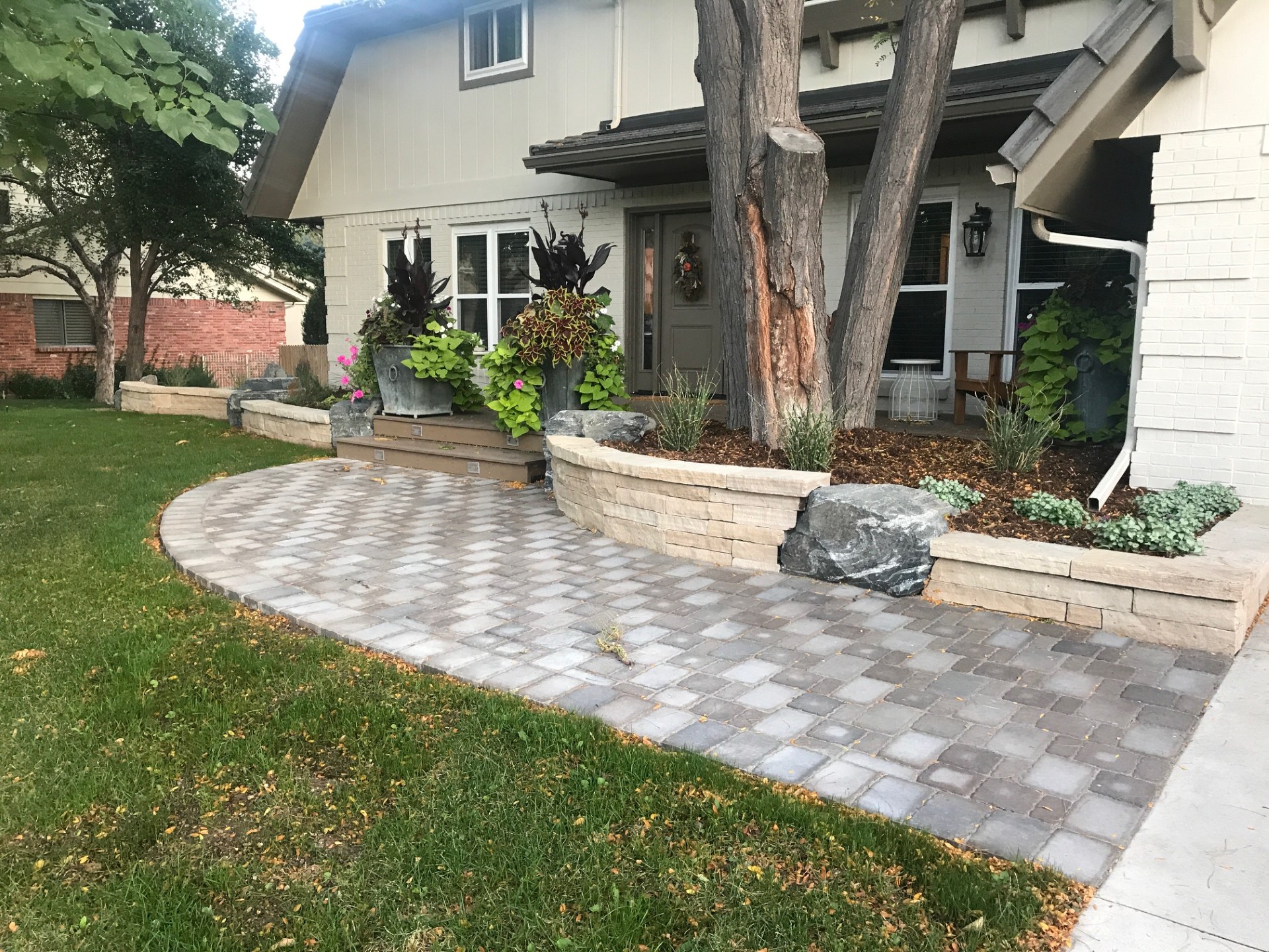 Paver walkway design