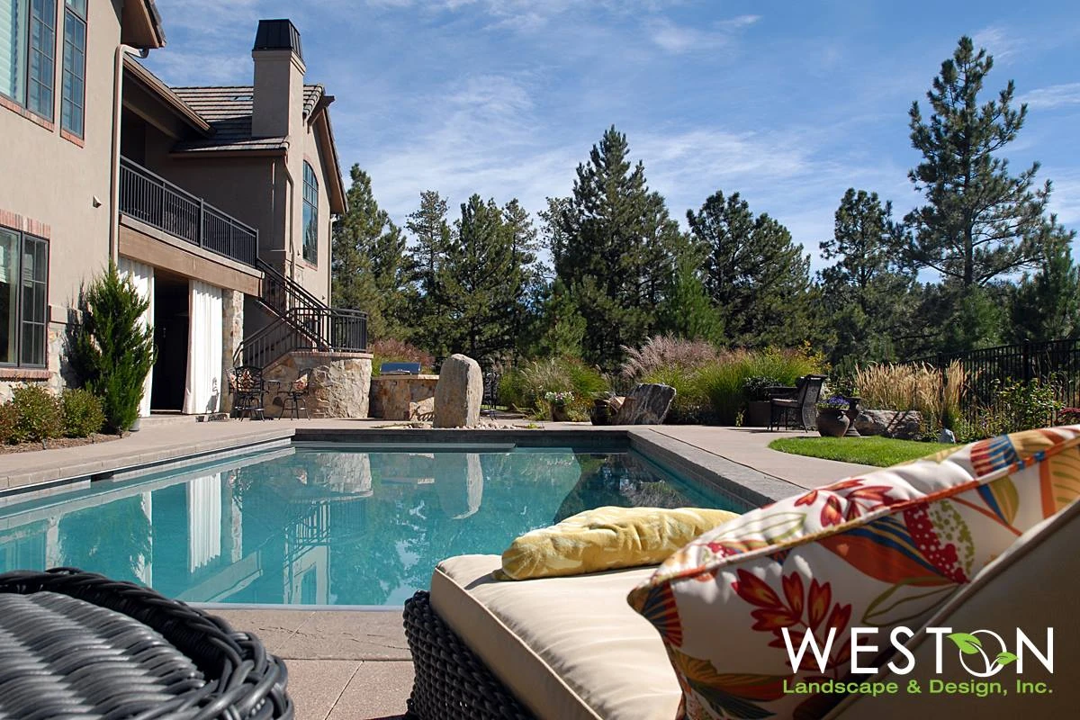 Swimming pool installation